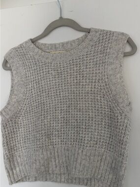Jessica Simpson - Gray Knit Vest